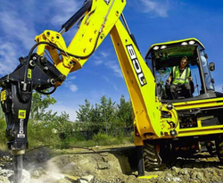 Гидромолот на Телескопический мини-погрузчик JCB