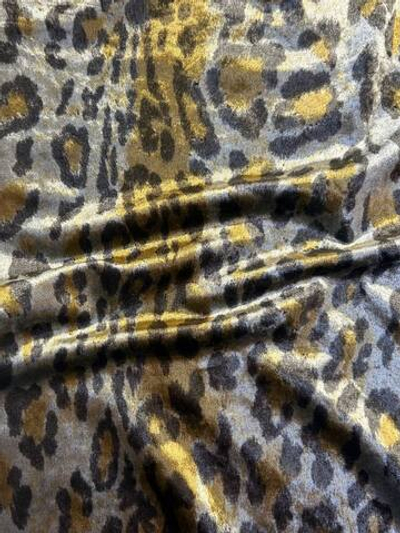 Бархат вискоза с хлопком Dolce&Gabbana с анималистичным принтом