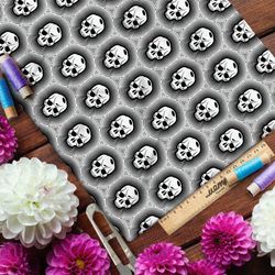 Ткань блэкаут чёрно-белые печати с черепами