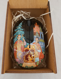 Мышь беспроводная с ручной росписью "Сказка о царе Салтане (Чудо-белка)" №3 худ. Котова