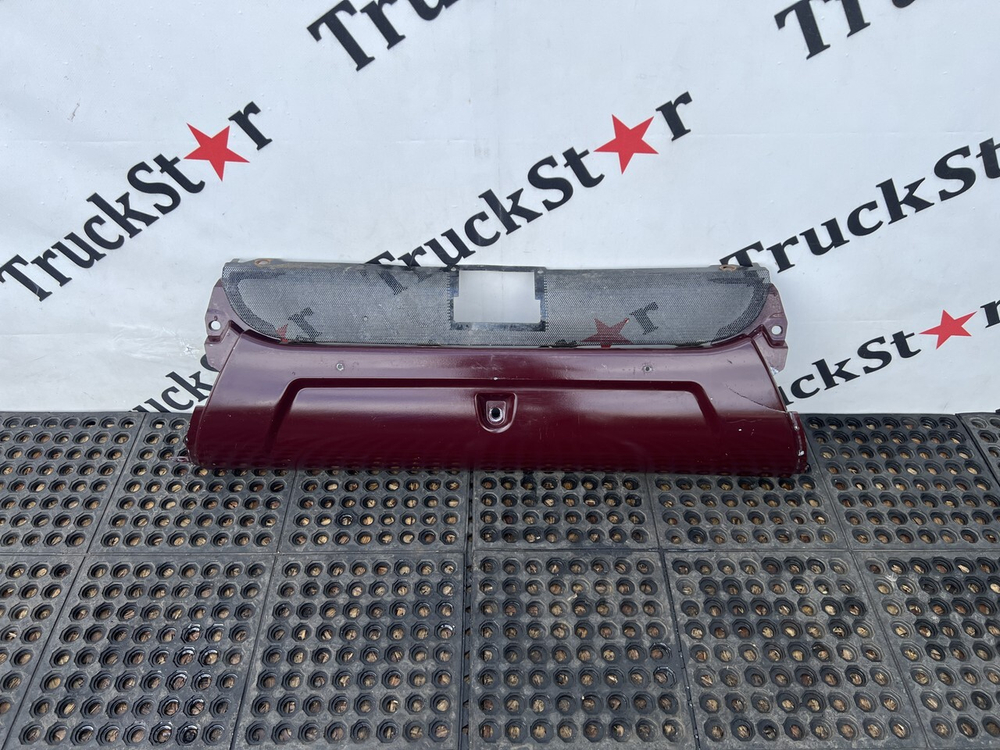 Накладка (дефект) бампера центральная