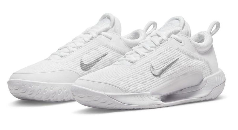 Женские Кроссовки теннисные Nike Zoom Court NXT - white/metallic silver/grey fog