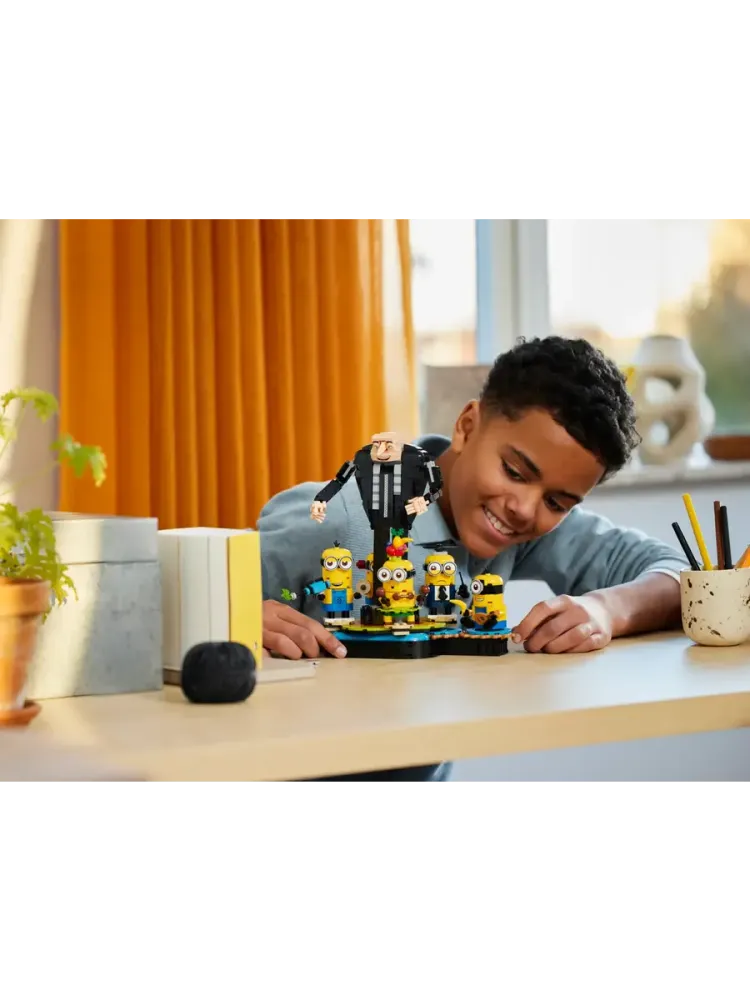 Конструктор Minions 75582 Миньоны и Бананакар