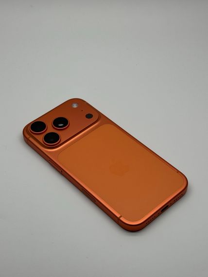 iPhone 17 Pro 256gb Cosmic Orange