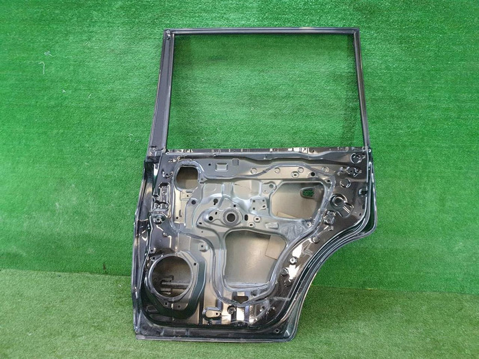 Дверь задняя правая Lexus LX 3 (2015-2023)