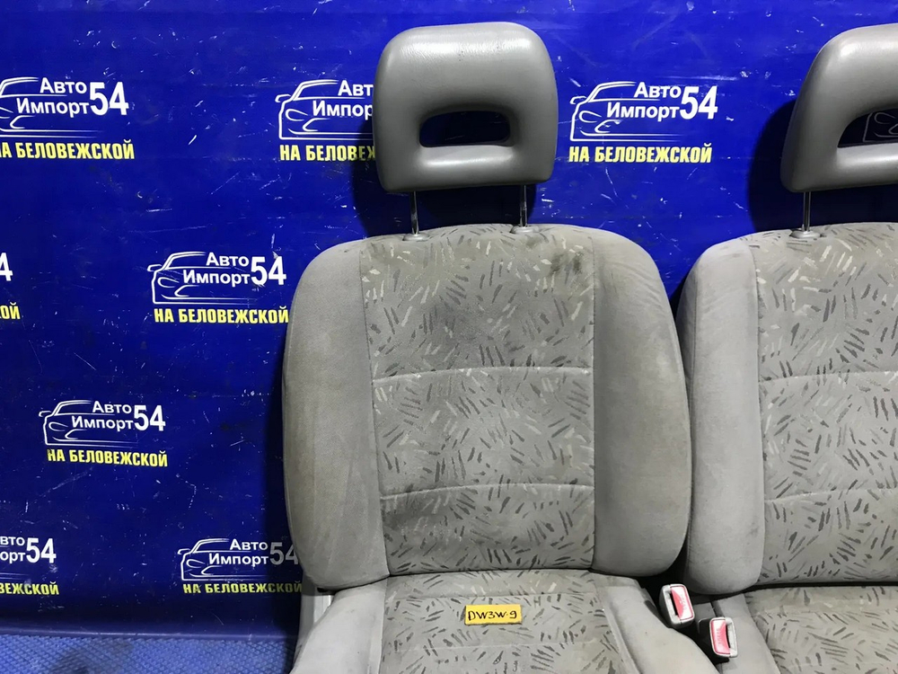 Сидение переднее правое MAZDA DEMIO 2000