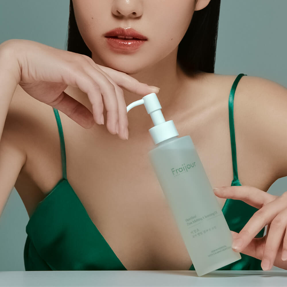 Успокаивающее гидрофильное масло с хауттюйнией Fraijour Heartleaf Pore Melting Cleansing Oil