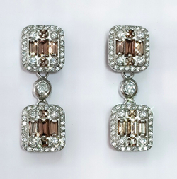 Ювелирные серьги-пусеты из серебра с фианитами