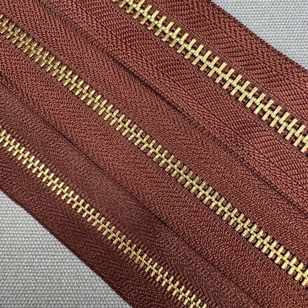 Молния YKK #3 латунь, Япония.