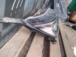 Фара правая LED Honda CR-V 5 (RW) 16-нв Б/У Оригинал 33100TLAD01