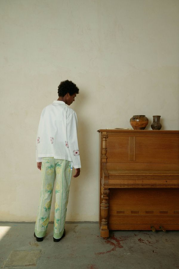 Рубашка с Повторяющейся Вышивкой / Repeating Pattern Long Sleeve белая - фото 5