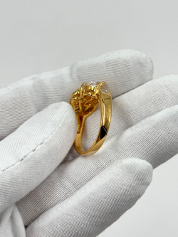 Кольцо с кристаллами