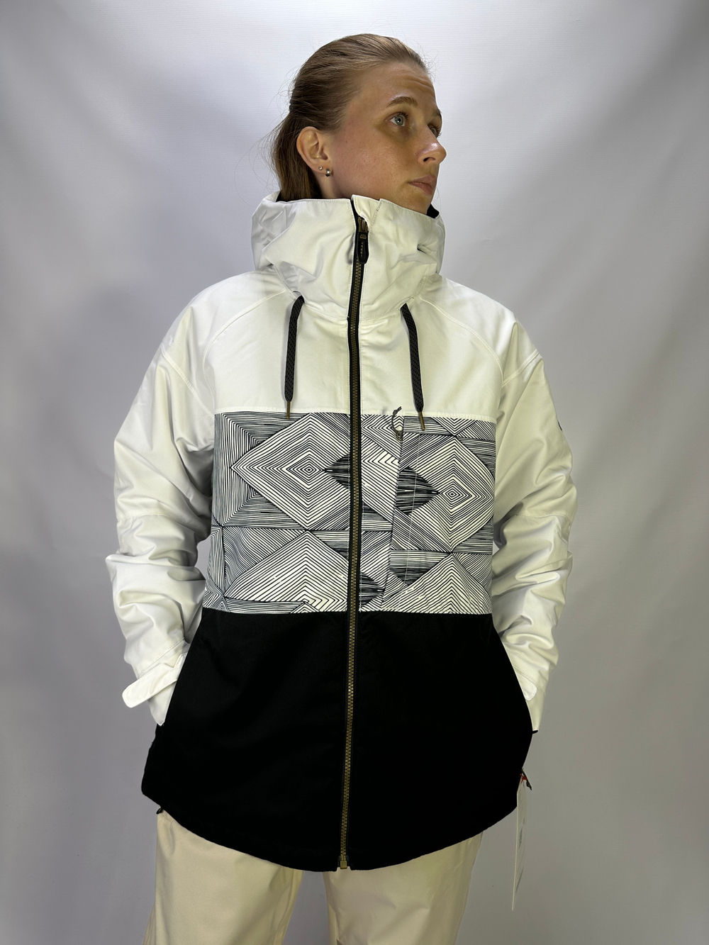 686 куртка Женская WMNS ATHENA JACKET (FW24) (WHITE GEO CLRBLK)