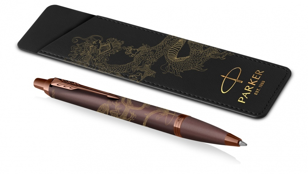 Шариковая ручка с чехлом Parker IM Monochrome Brown Dragon Special Edition, стержень:M, цвет чернил: blue, в подарочной упаковке.