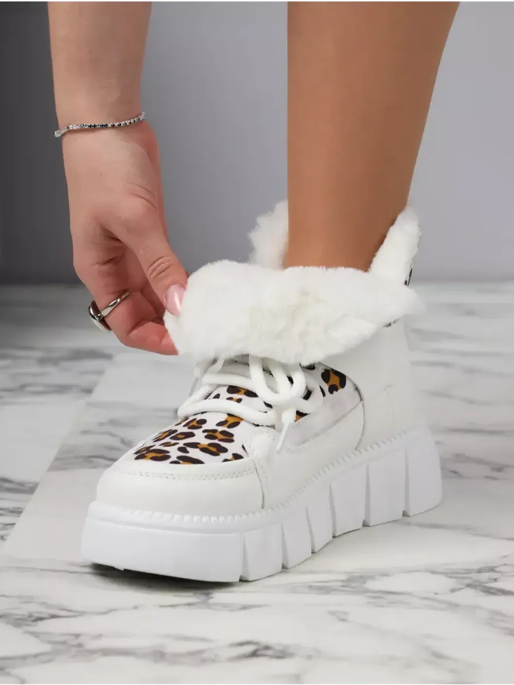 Зимние ботинки на платформе