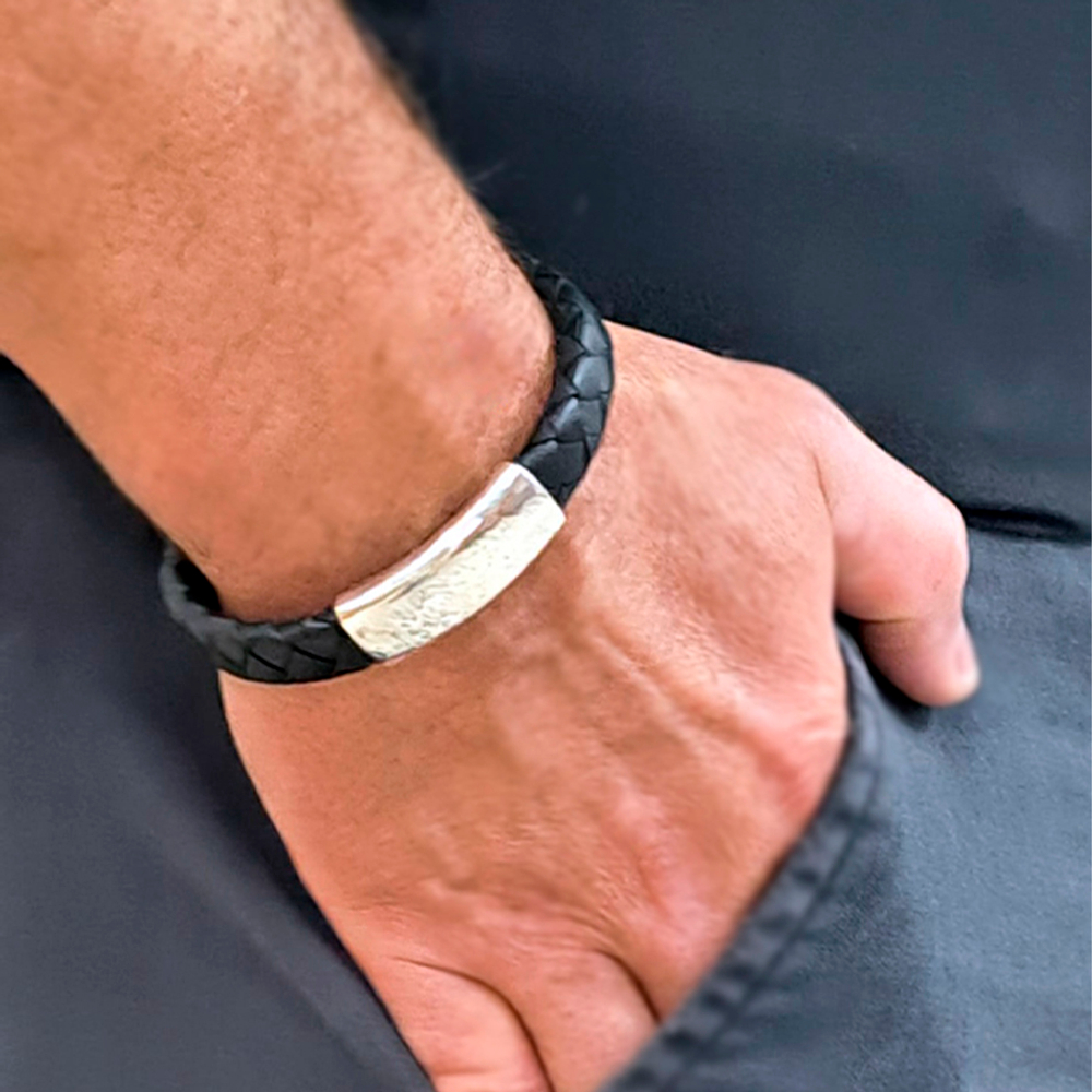 Браслет в подарок мужчине Плас.чекан.12х5