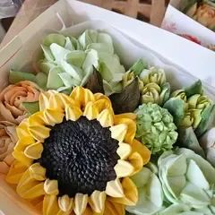 Зефир цветы в коробке «Сладкий подсолнух»/16*23 см