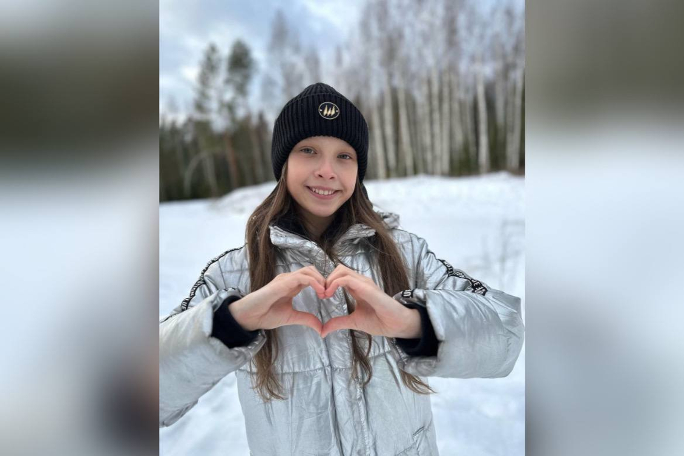 Алиса Стамат в шапке бини