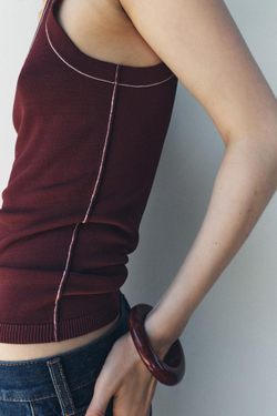 ZARA ОДНОТОННЫЙ ТОП С КОНТРАСТНОЙ ОКАНТОВКОЙ, БОРДОВЫЙ