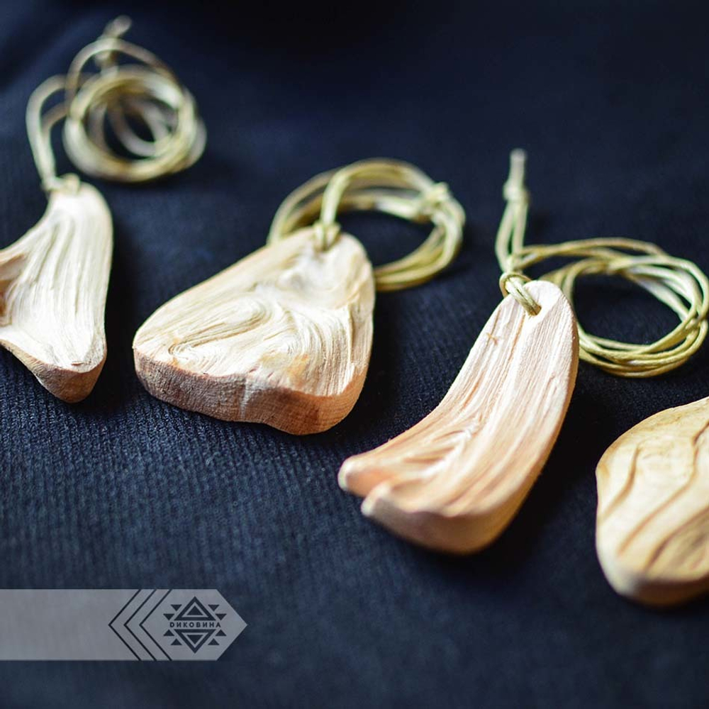 Здравень-оберег кулон "Кедрынька"