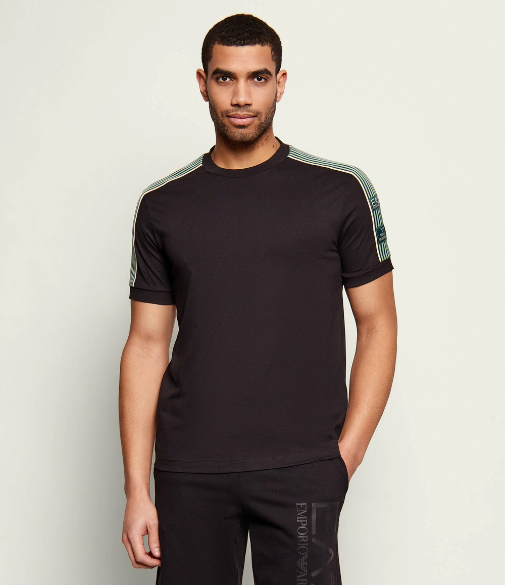 Футболка EA7