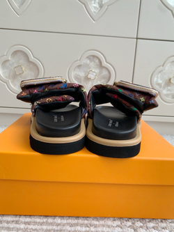 Louis Vuitton Pool Pillow Flat Comfort Mule