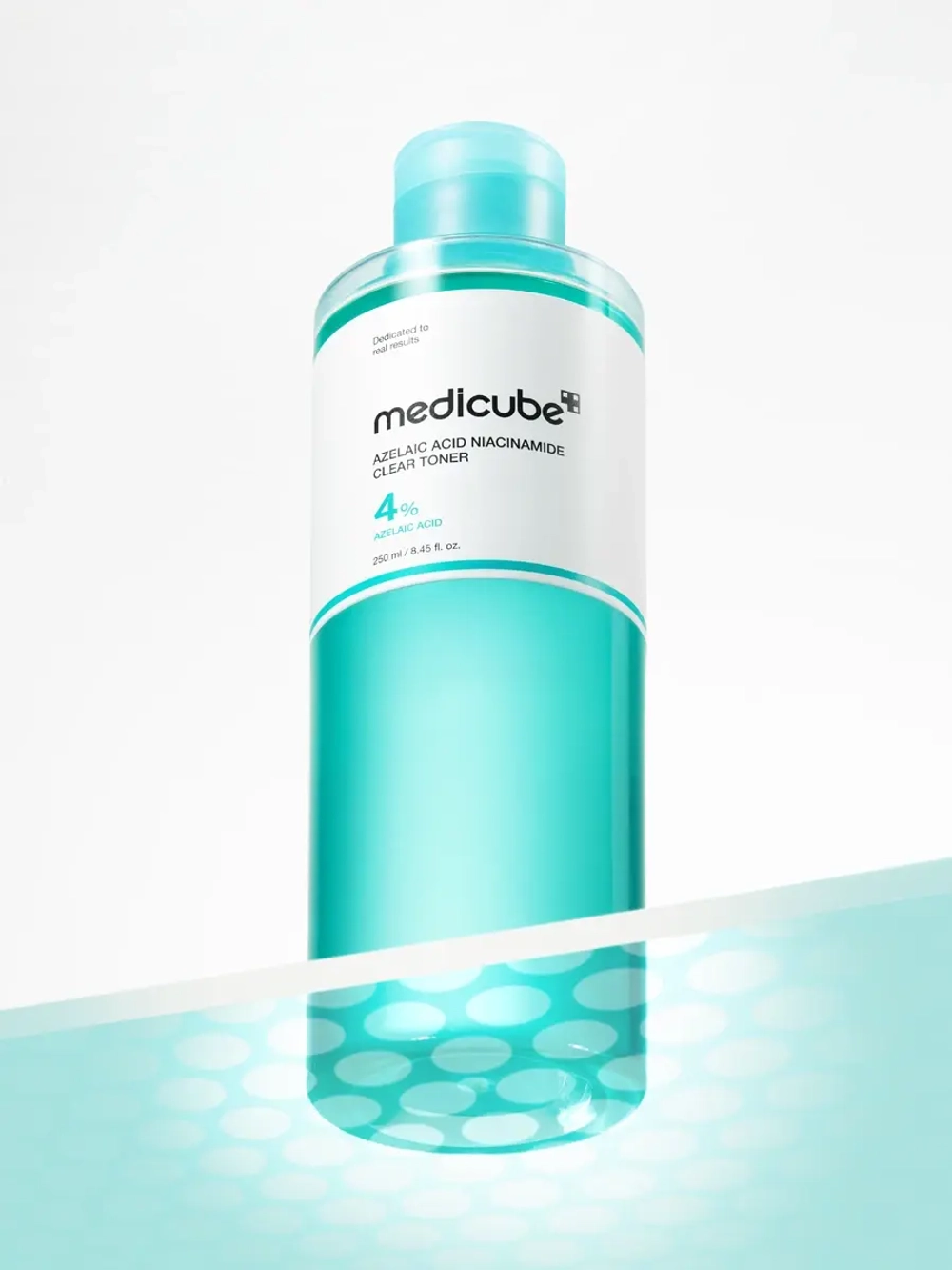 Medicube Очищающий тонер с 4% азелаиновой кислоты Azelaic Acid Niacinamide Clear Toner 250 мл