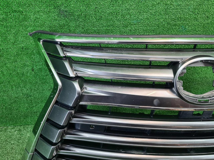 Решетка радиатора Lexus LX 3 (2015-2023)