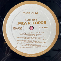 Винтажная виниловая пластинка LP Elton John Victim Of Love (Canada 1979)
