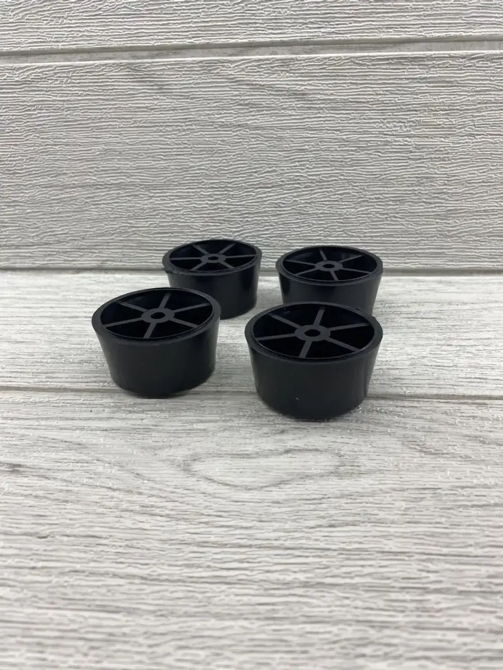 Пластиковые ножки для мебели дивана шкафа тумбочки стола