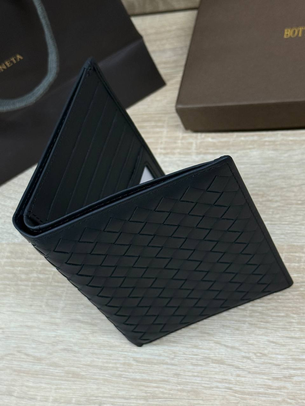 Обложка на паспорт Bottega Veneta