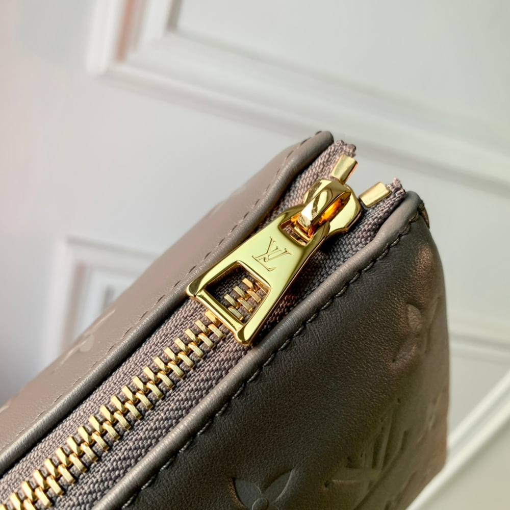 Louis Vuitton Coussin MM