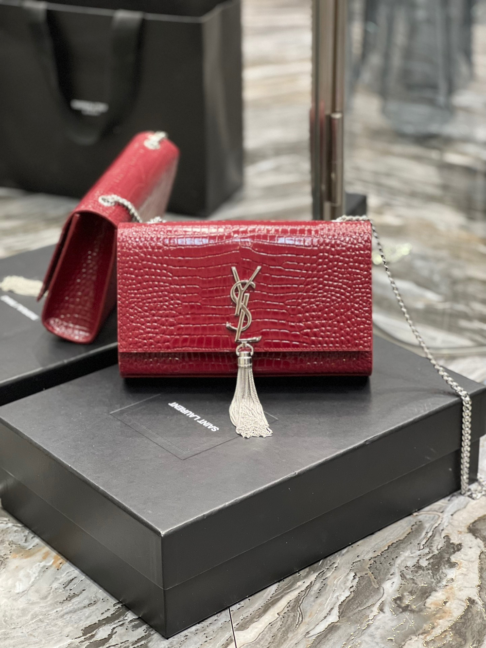 Saint Laurent Kate Medium Bag 24 cm