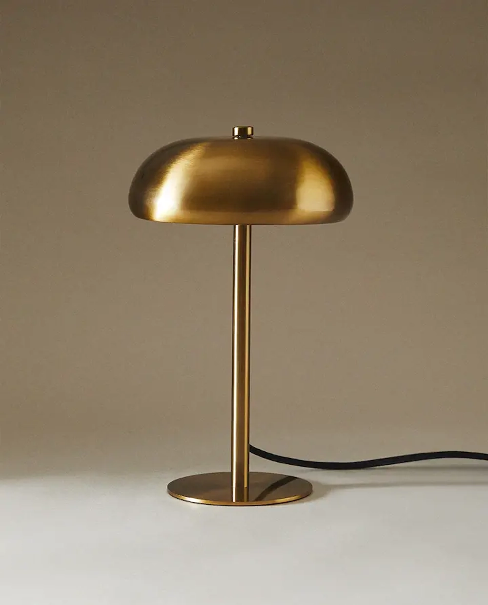 ZARA HOME МАЛЕНЬКАЯ МОНОХРОМНАЯ НАСТОЛЬНАЯ ЛАМПА, ЗОЛОТОЙ