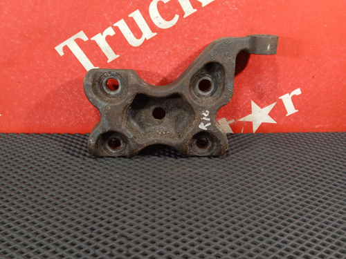 Кронштейн амортизатора задний правый