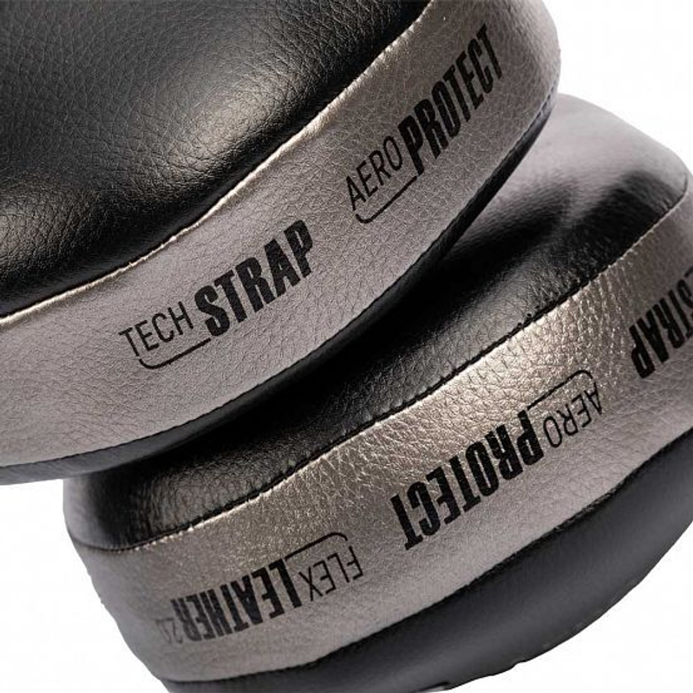 Лапы Clinch Focus Mitt Aero One черно-бронзовые C545