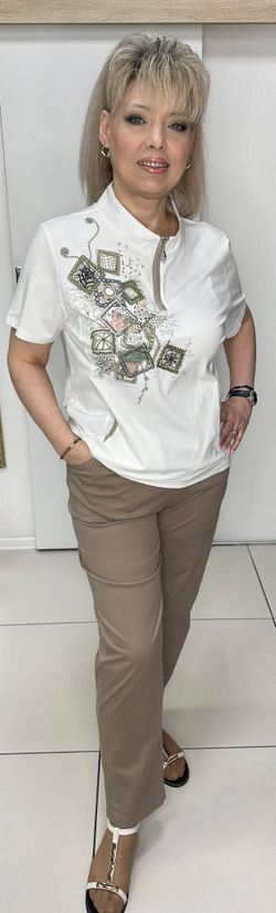 Летние брюки в темно-бежевом цвете на резинке в поясе