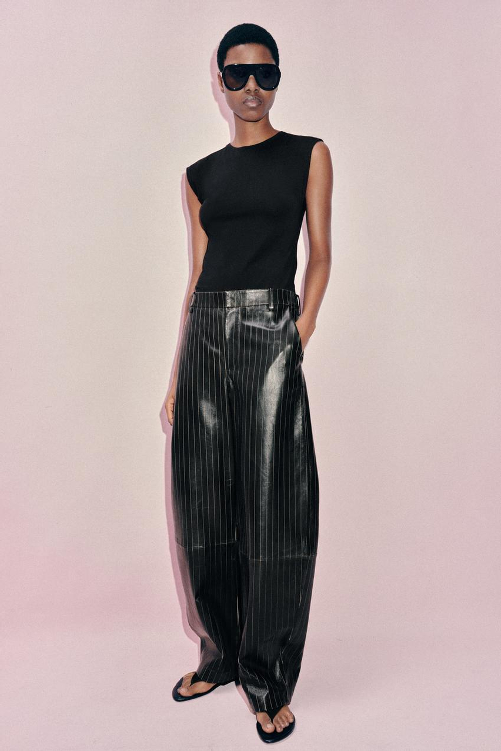 ZARA ХЛОПКОВАЯ ФУТБОЛКА, ЧЕРНЫЙ