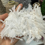 FILO SWIFFER GG - Cofil SRL ; фибра, п/а; 400м/100гр; col.2 Greggio, цвет: белый. Фантазийная нить в виде «перышек»