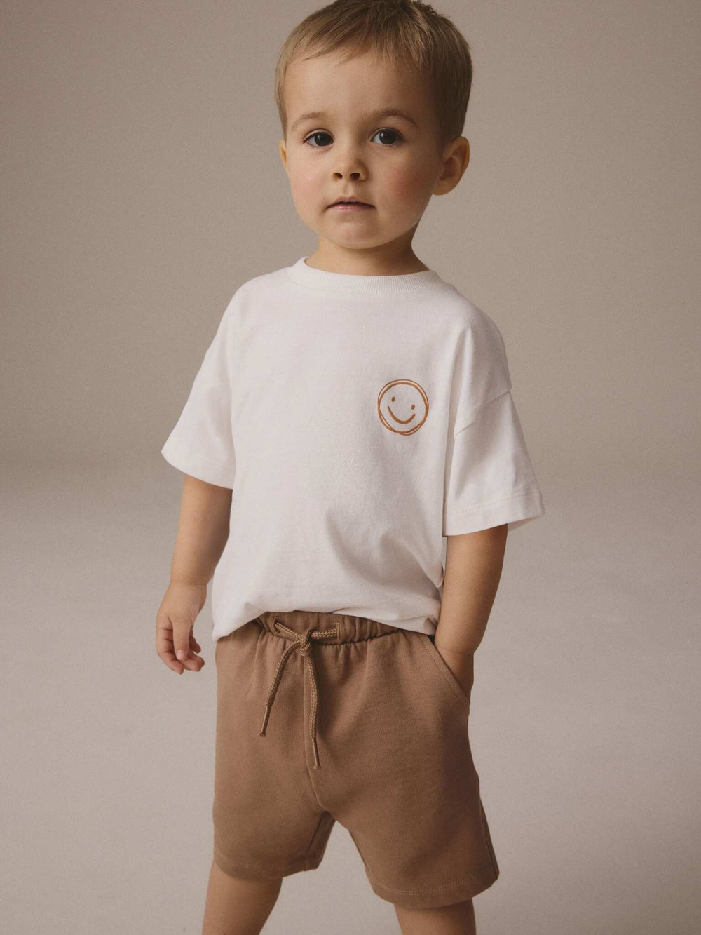 Футболка и шорты в комплекте для мальчика Next E98-605, 2 шт., Черный, Белый, Песочный