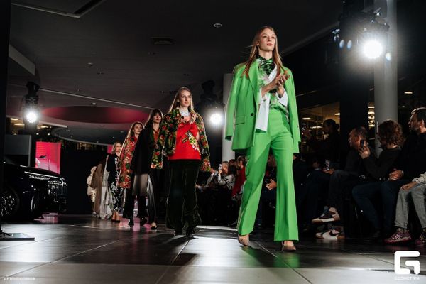 Показ коллекции Marc Cain на потрясающем мероприятии “VOYAH Fashion day”