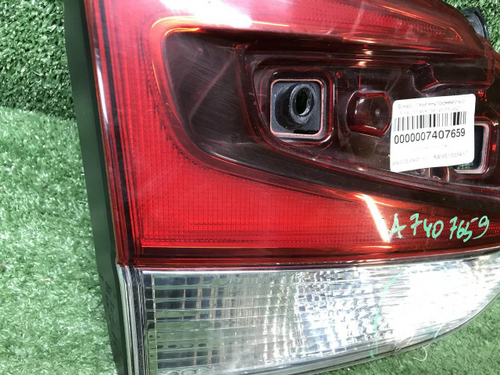 Фонарь левый внутренний Subaru Forester SK (18-нв)