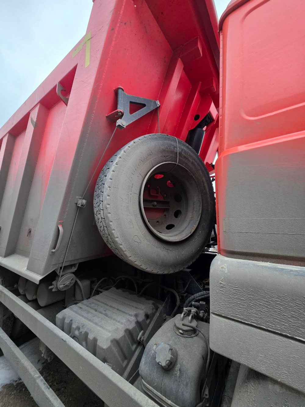 Ural С35510 6x4 Самосвал С35510 (Дизельный, 11,1 л, 420 л.с., МТ)