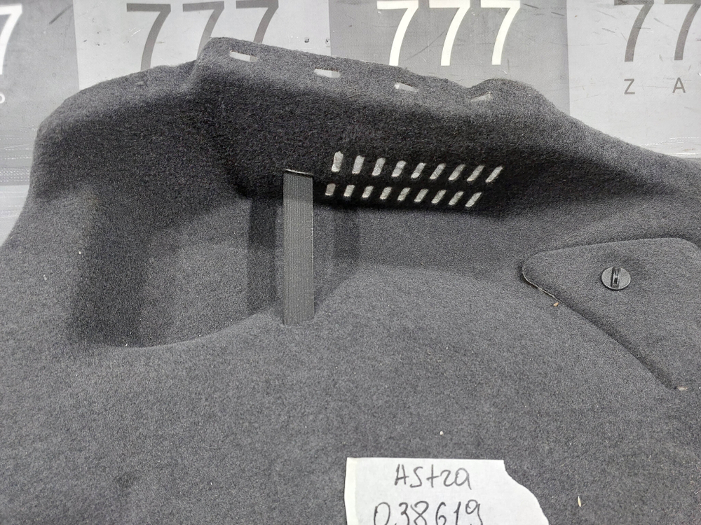 Обшивка багажника правая 5дв. Opel Astra H 04-14 Б/У Оригинал 13252210