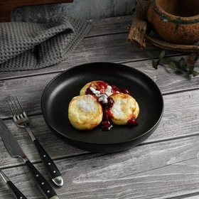 Тарелка с бортом d=21.5 cм,фарфор "NOBLE" серия "Fine Plus-Black Sand"