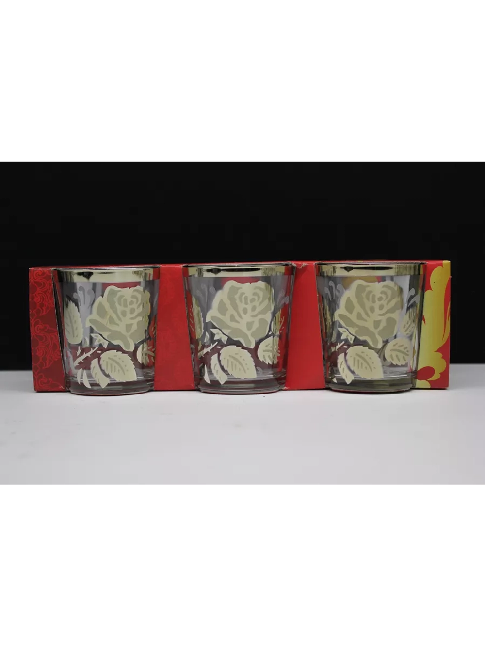 Стакан для напитков сока и воды