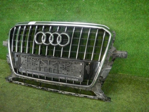 Решетка радиатора Audi Q5 1 8R (2012-2017)