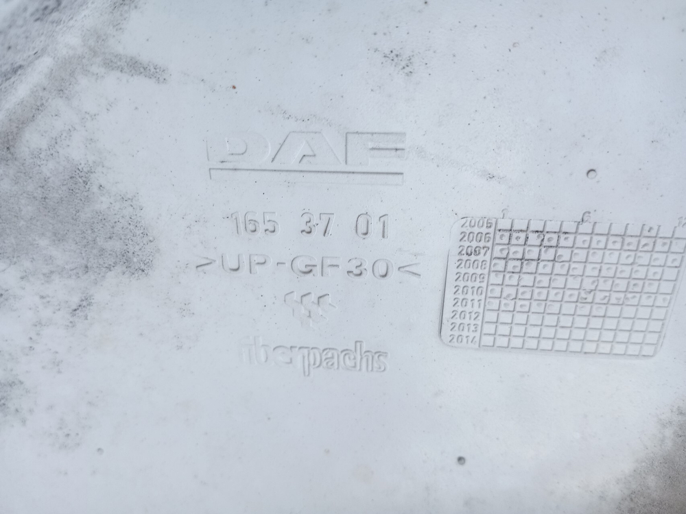 Спойлер кабины верхний 2020г.