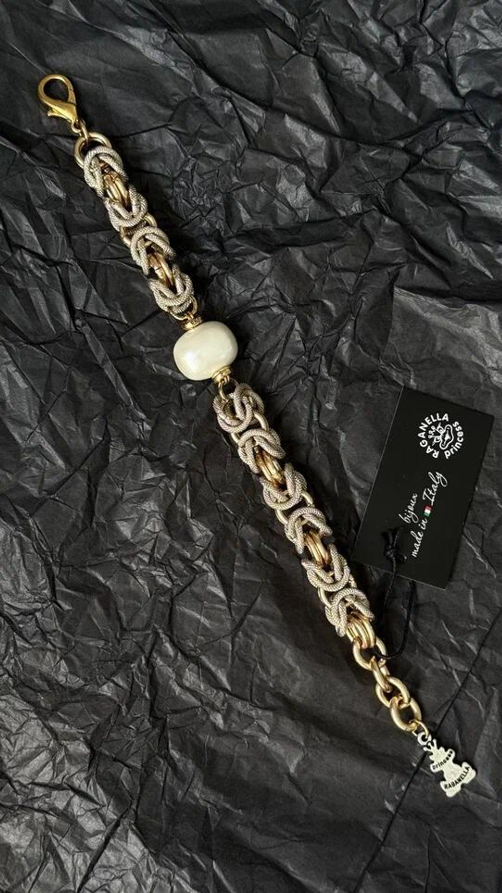 Браслет Византия биколор с белым жемчугом Майорка, оттенок серебро и золото