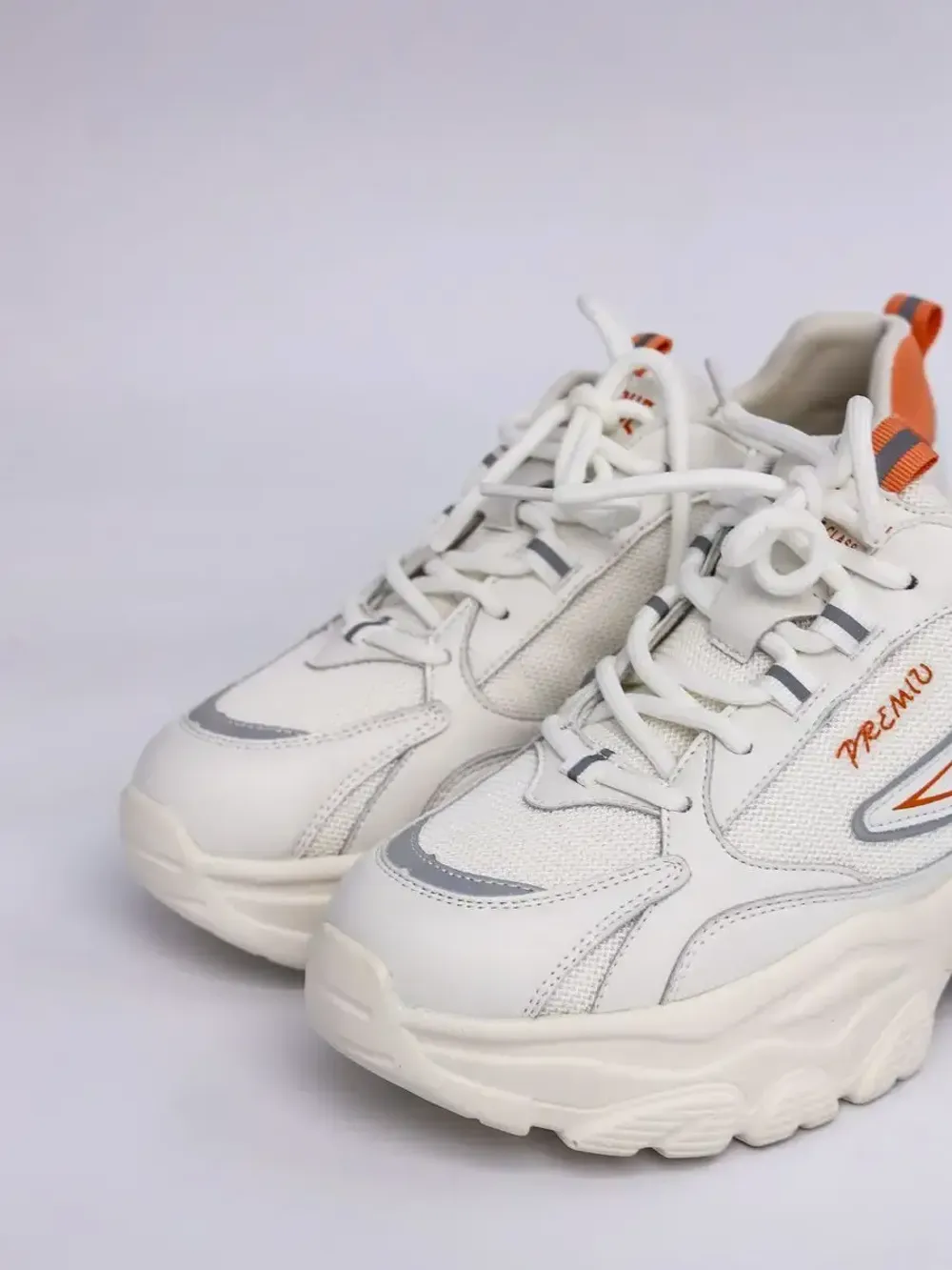 Кроссовки женские натуральная кожа